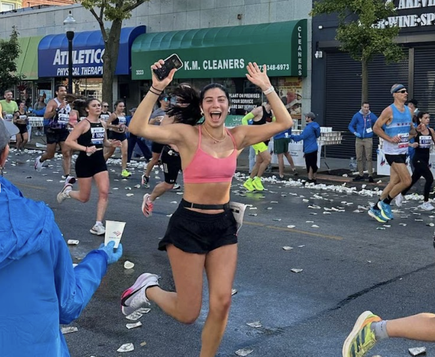 Alexandra Fontana finished the Chicago Marathon with a time that secures a spot in the Boston Marathon.